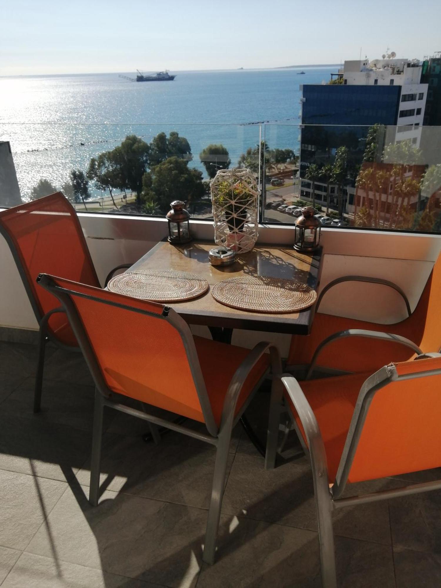 Amazing Sea Place Apartment Limassol